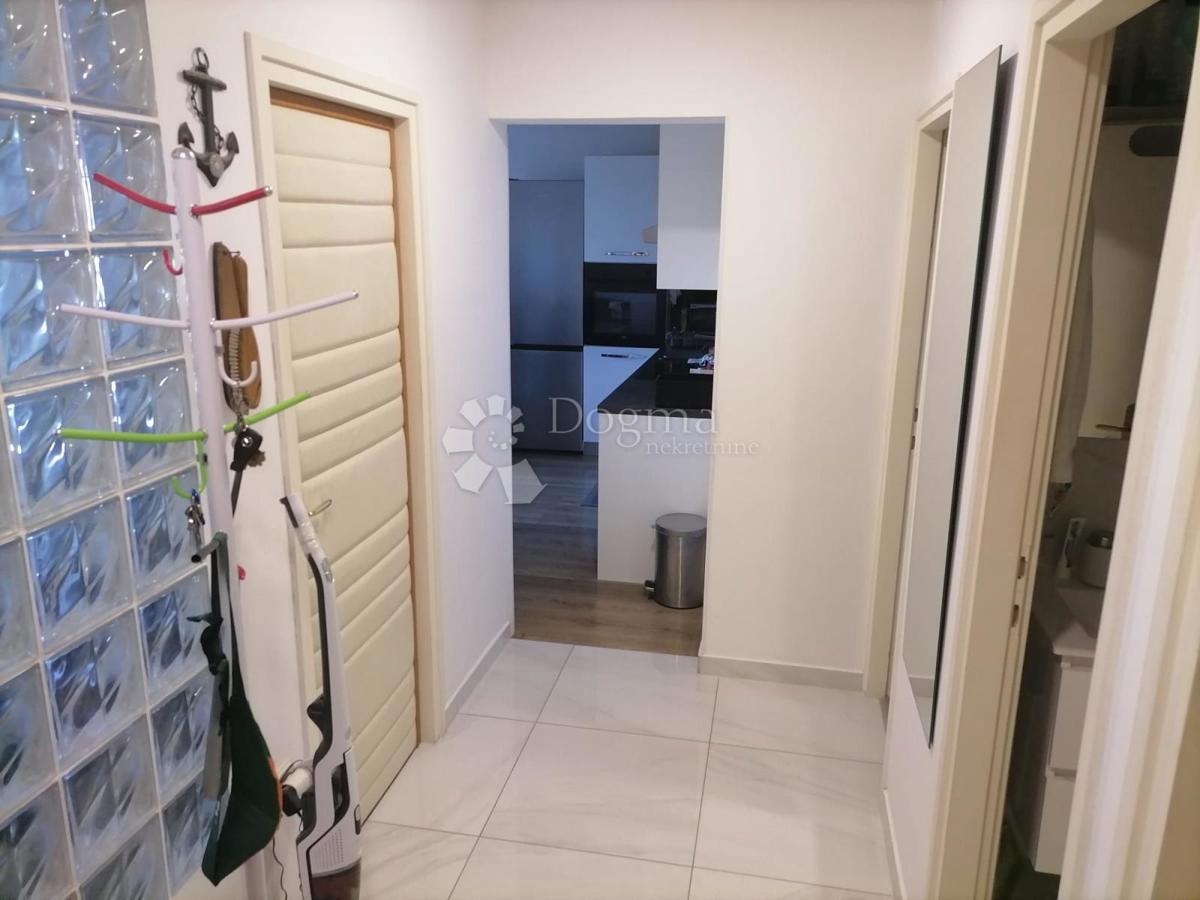 Allogio Baldekin, Šibenik, 50m2