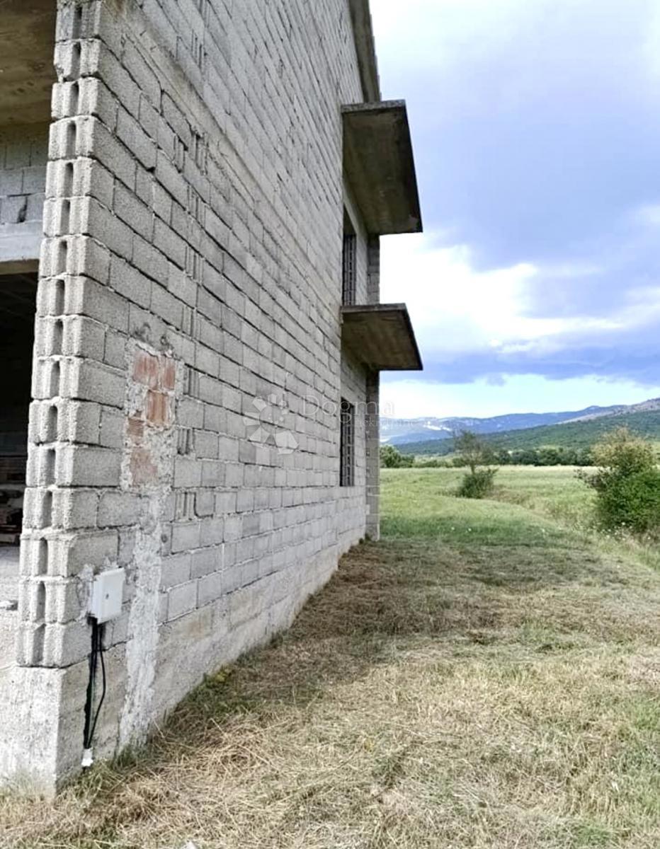 Casa Boljun, Lupoglav, 154m2