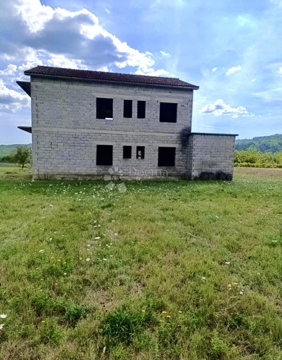 Casa Boljun, Lupoglav, 154m2