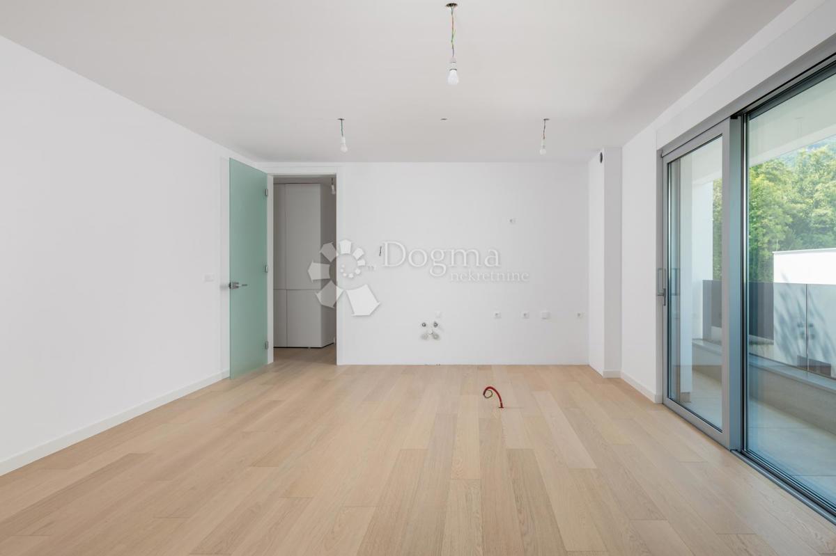 Allogio Opatija - Centar, Opatija, 107,41m2