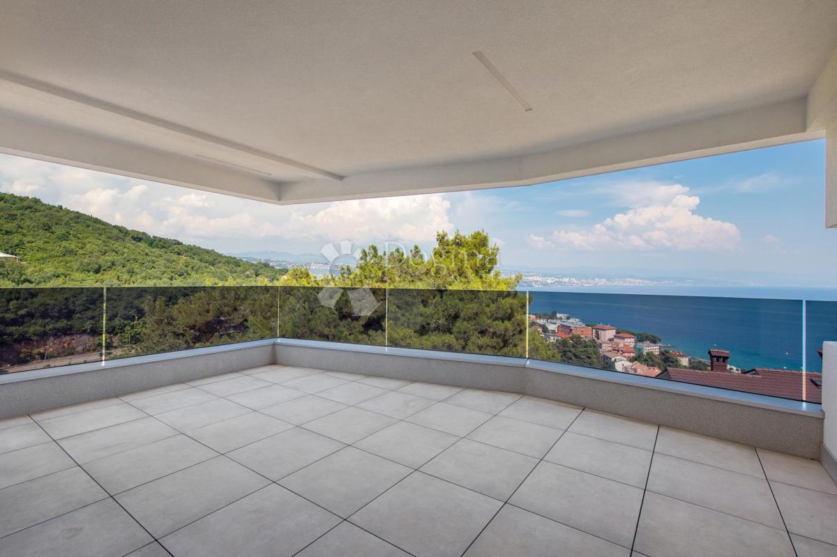 Allogio Opatija - Centar, Opatija, 107,41m2