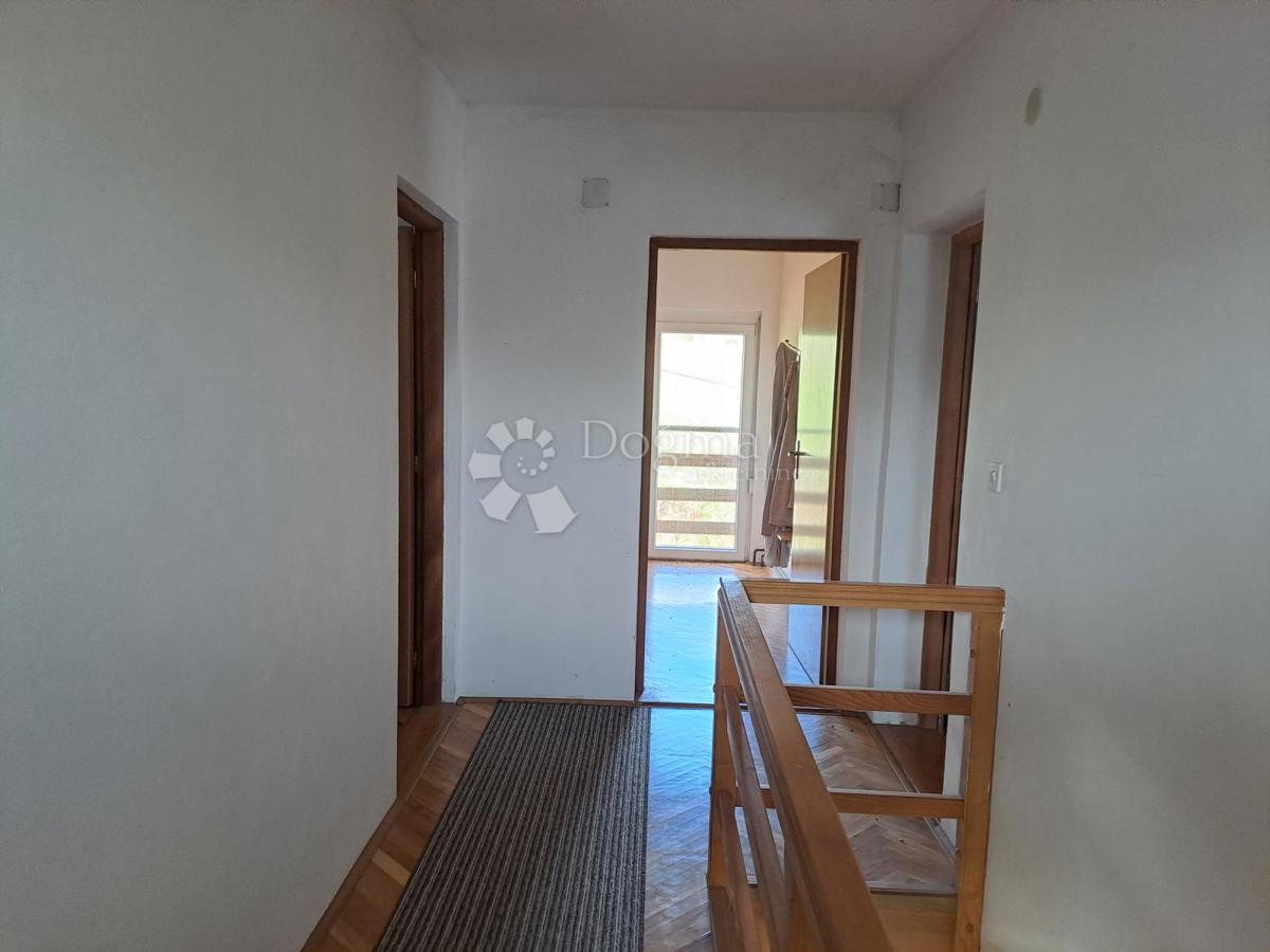 Casa Jošavica, Petrinja, 597m2