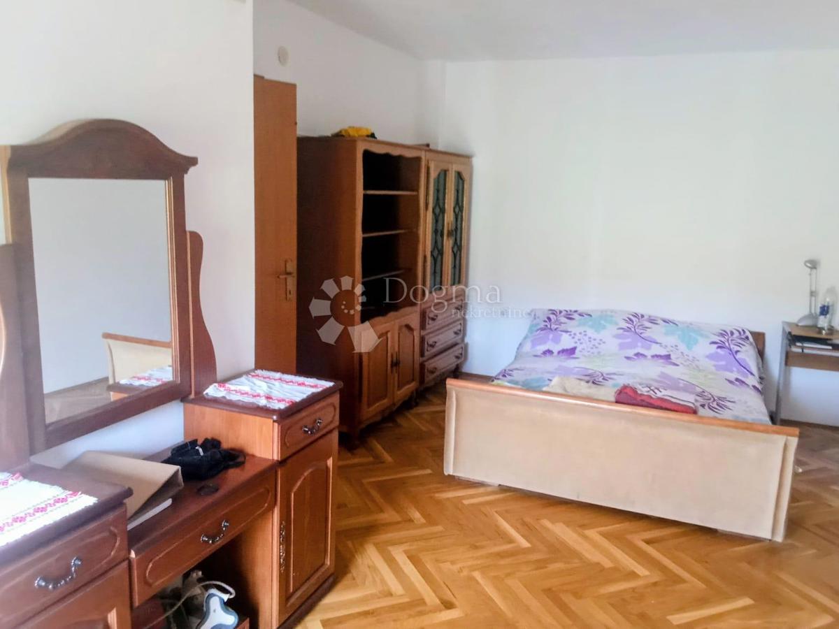 Casa Jošavica, Petrinja, 597m2