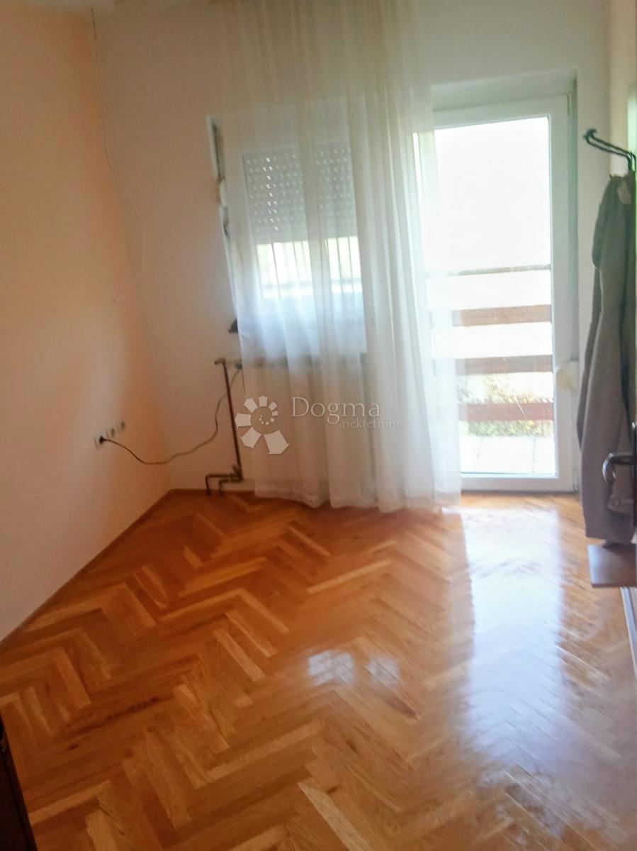 Casa Jošavica, Petrinja, 597m2