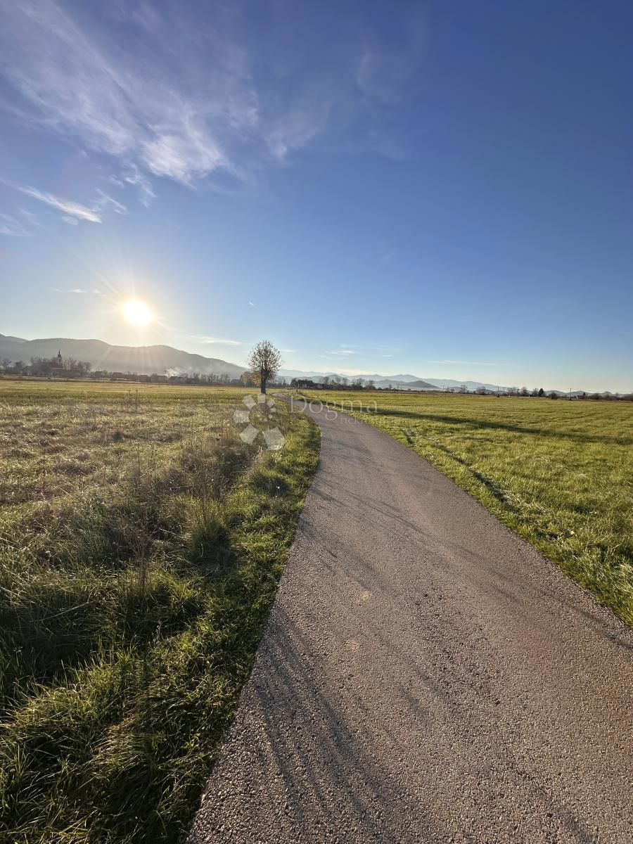 Terreno Sinac, Otočac, 11.000m2