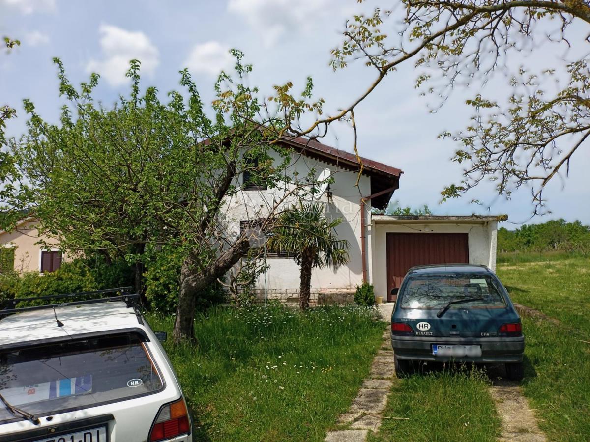 Casa Boljunsko Polje, Lupoglav, 87m2