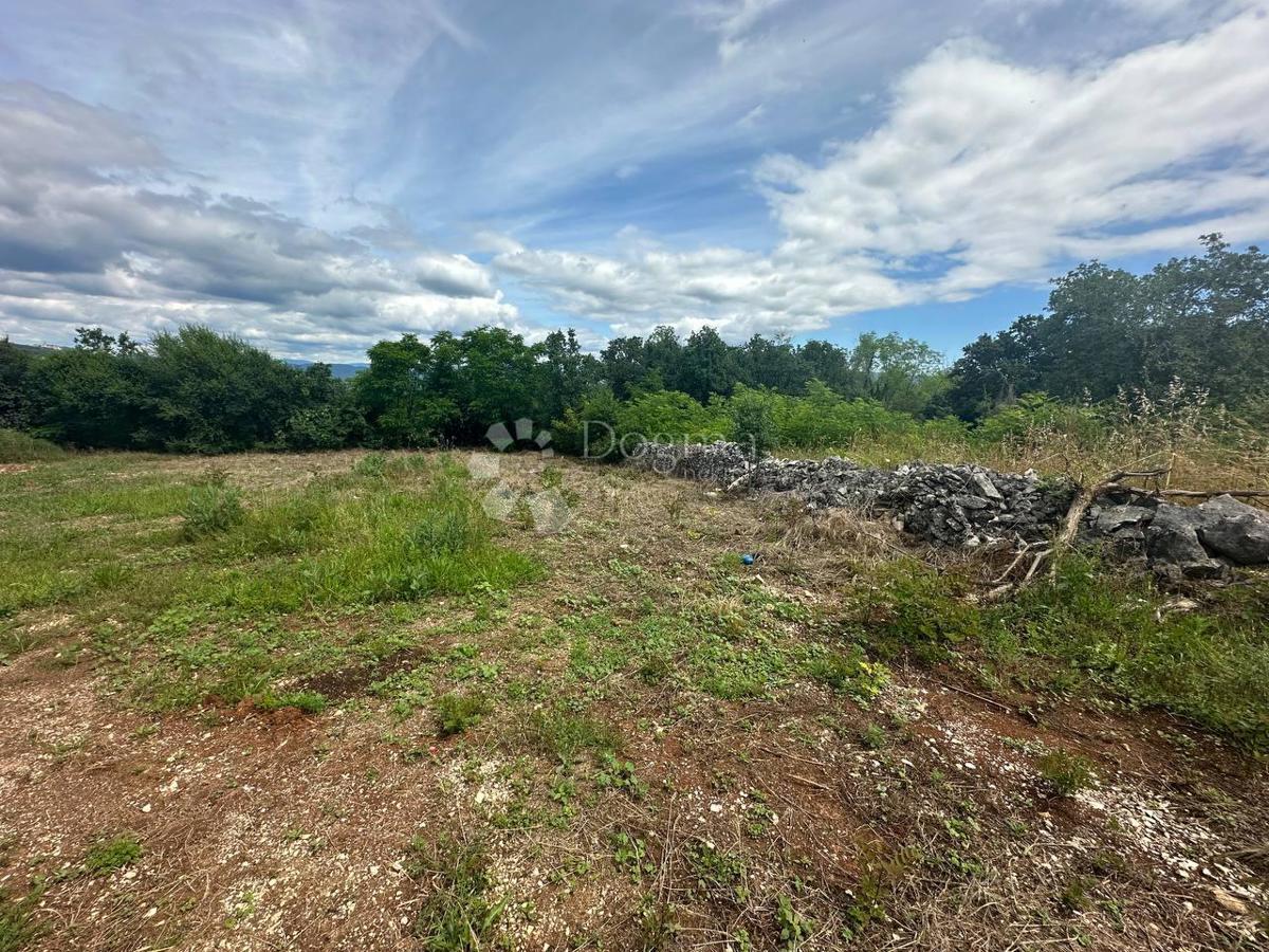 Terreno Labin, 825m2