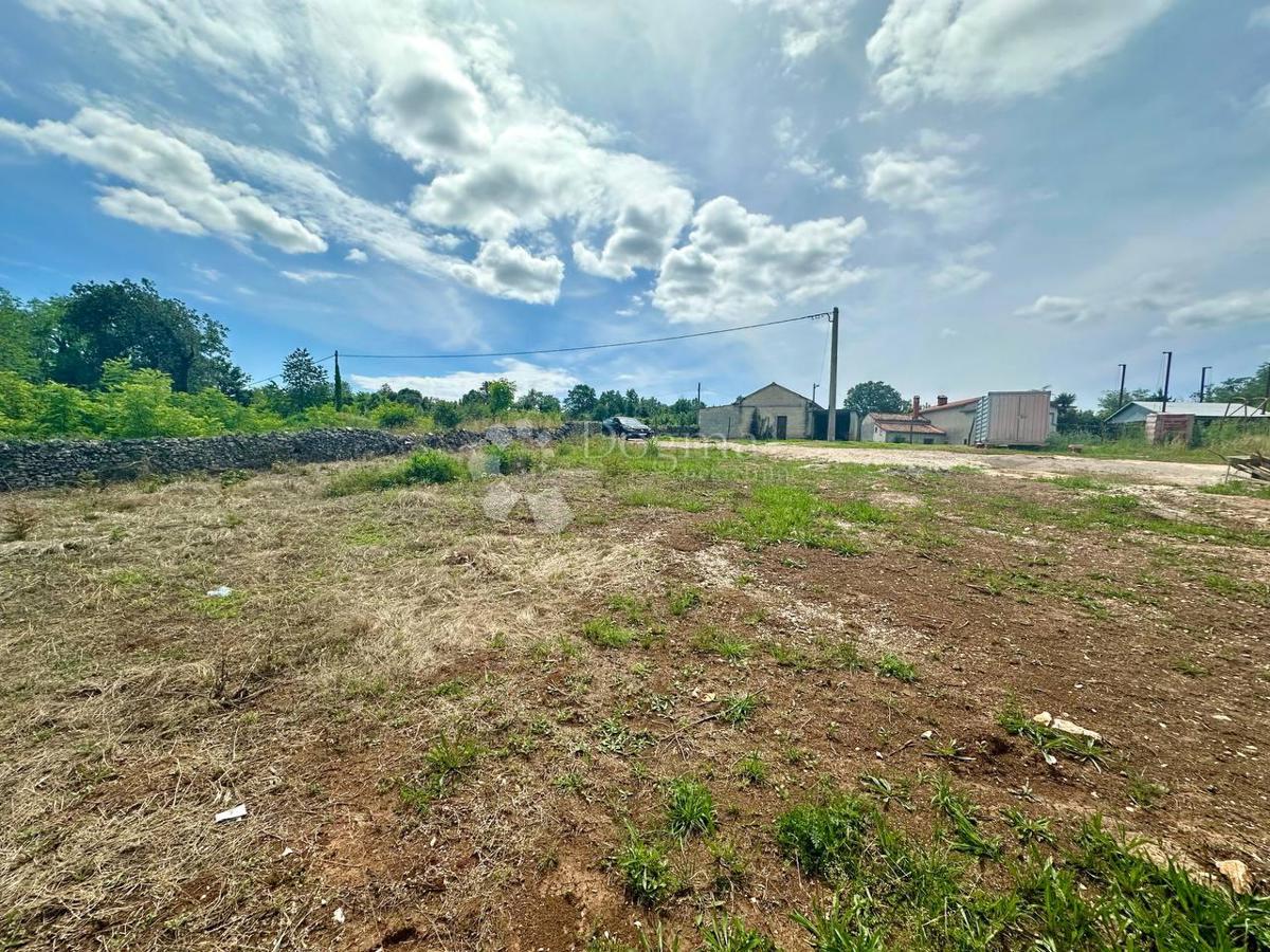 Terreno Labin, 825m2