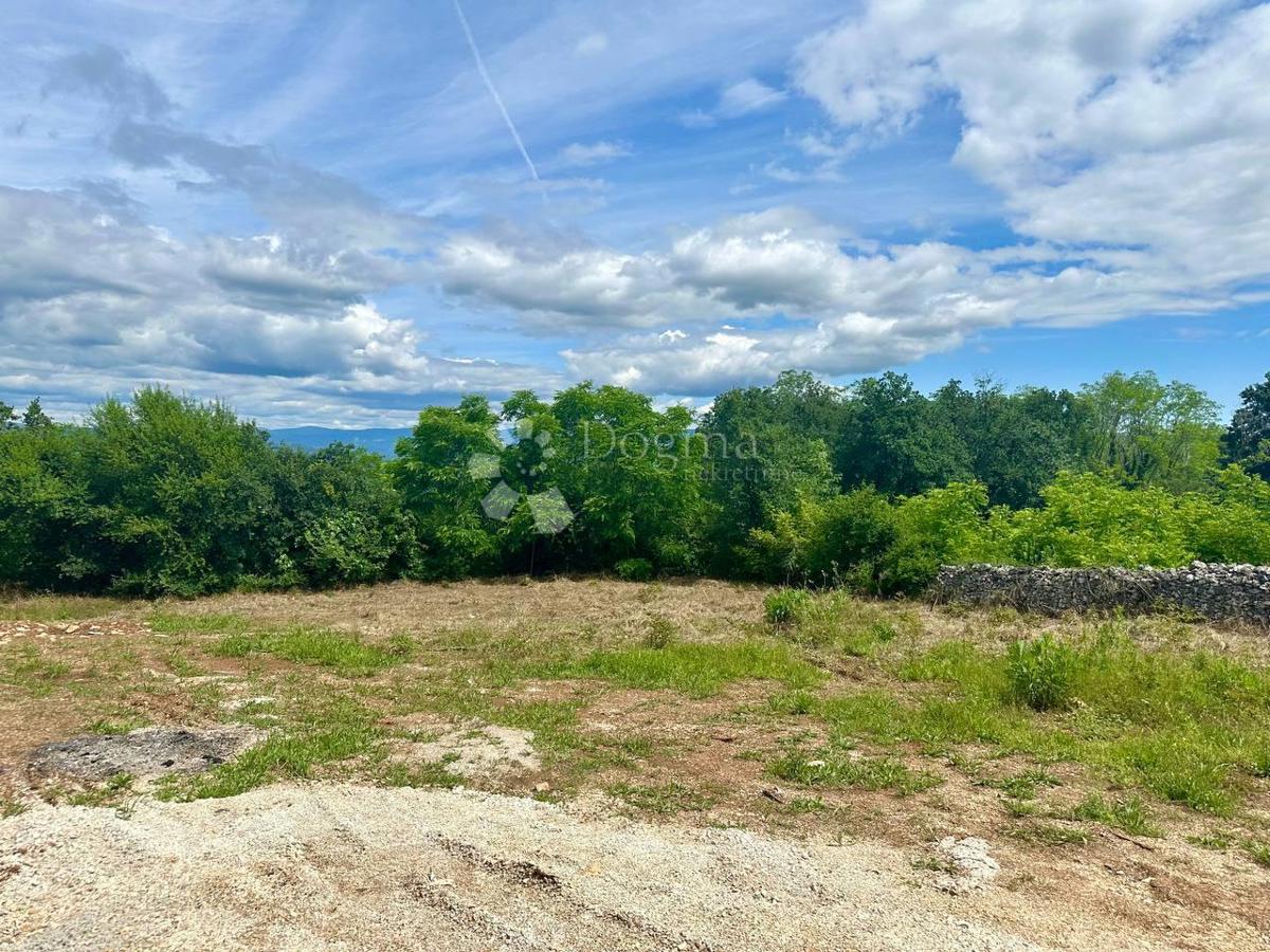 Terreno Labin, 825m2