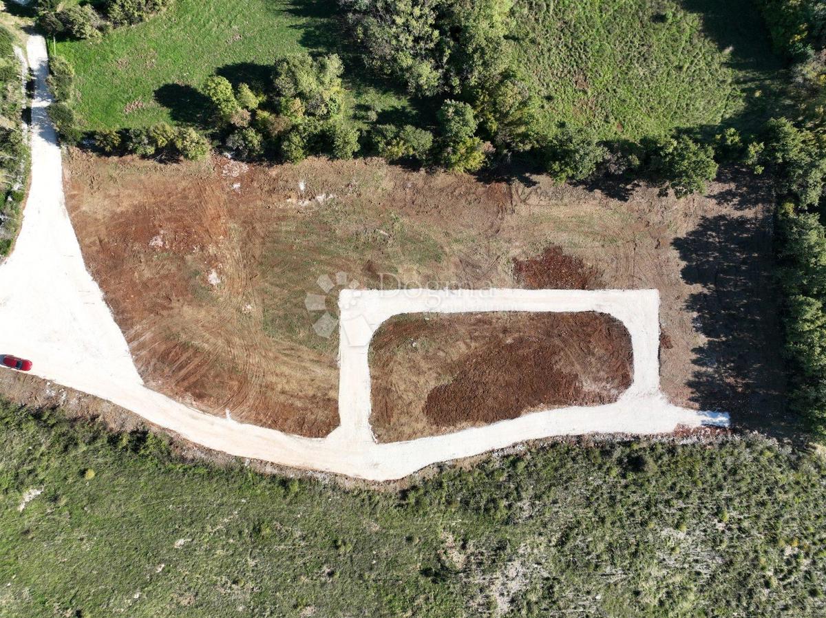 Terreno Barban, 613m2