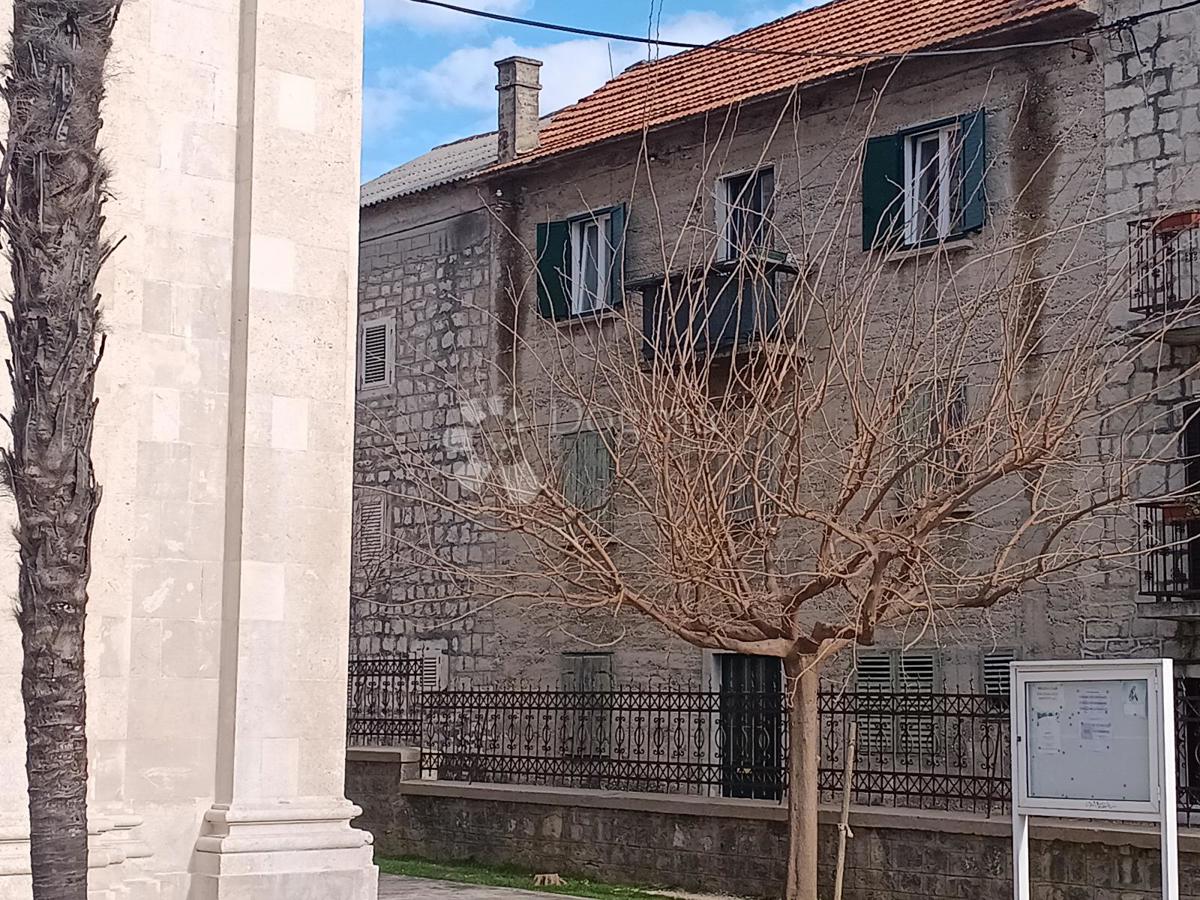 Casa Kaštel Lukšić, Kaštela, 250m2