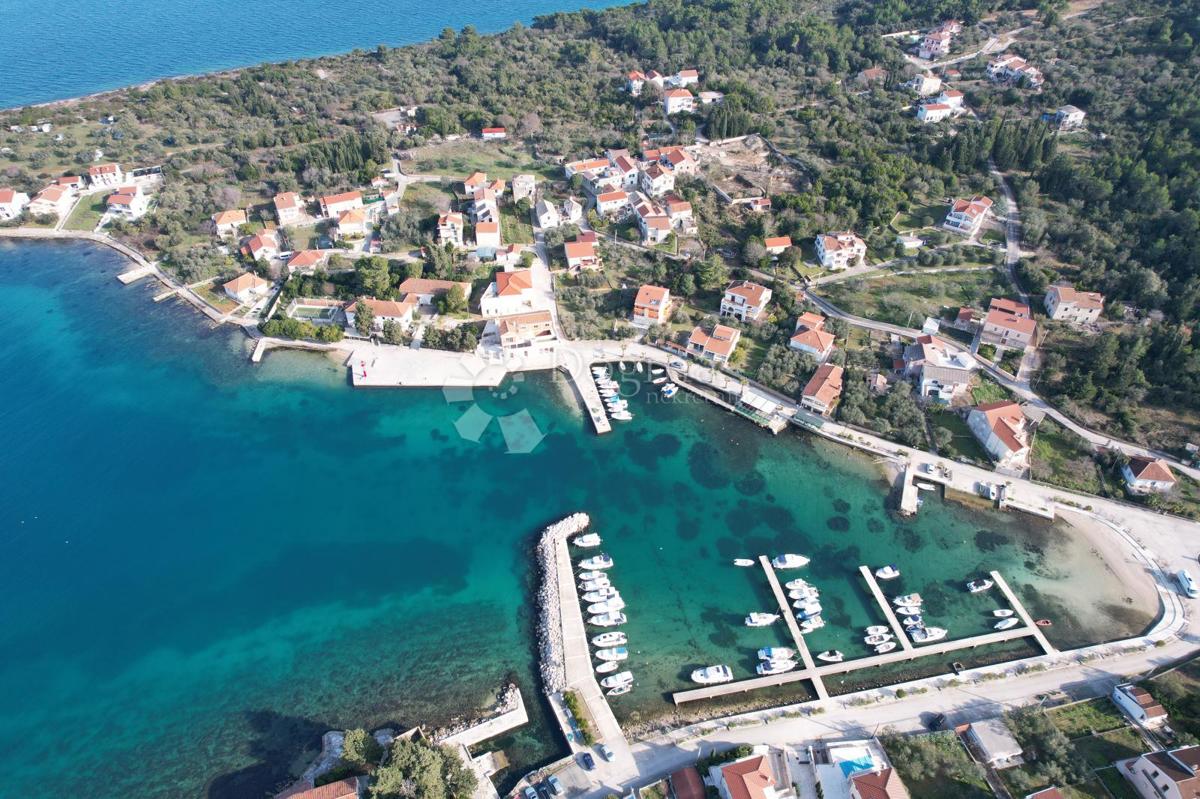 Terreno edificabile Lukoran, Preko, 540m2