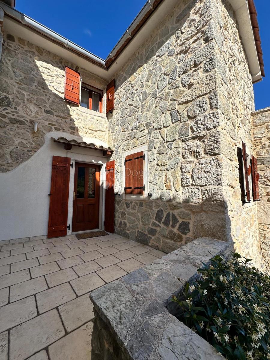 Casa Baška, 100m2