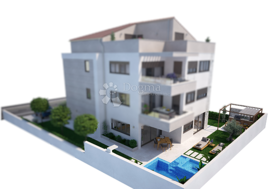 APPARTAMENTO DI LUSSO CON TRE CAMERE DA LETTO CON GIARDINO E PISCINA
