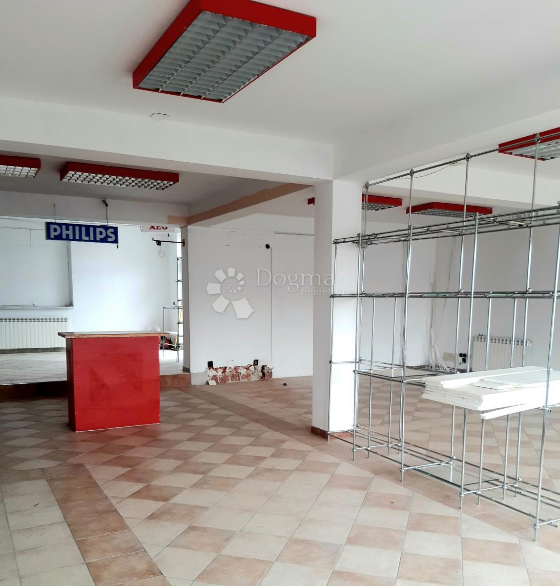 Locale commerciale Ogulin, 130m2