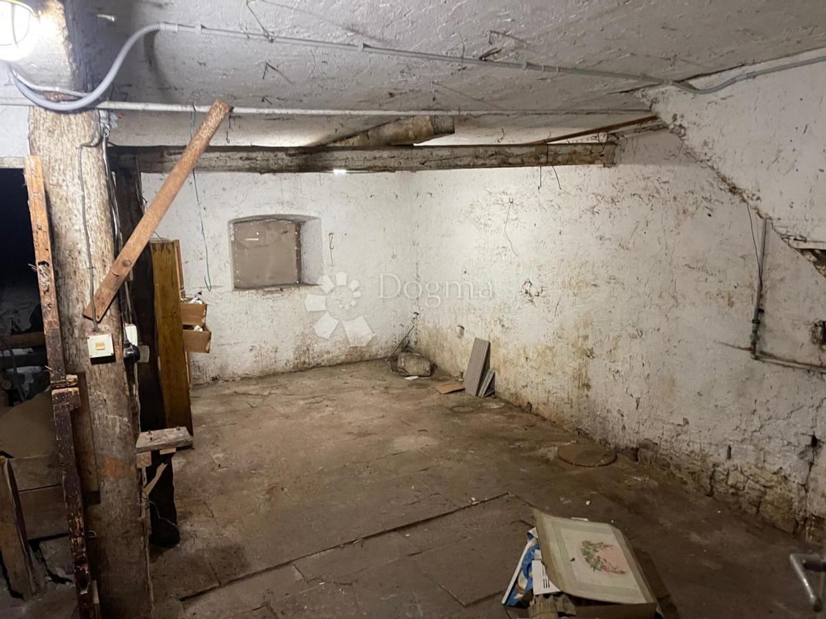 Casa Buje, Buje, Buje, Istarska županija, 200m2