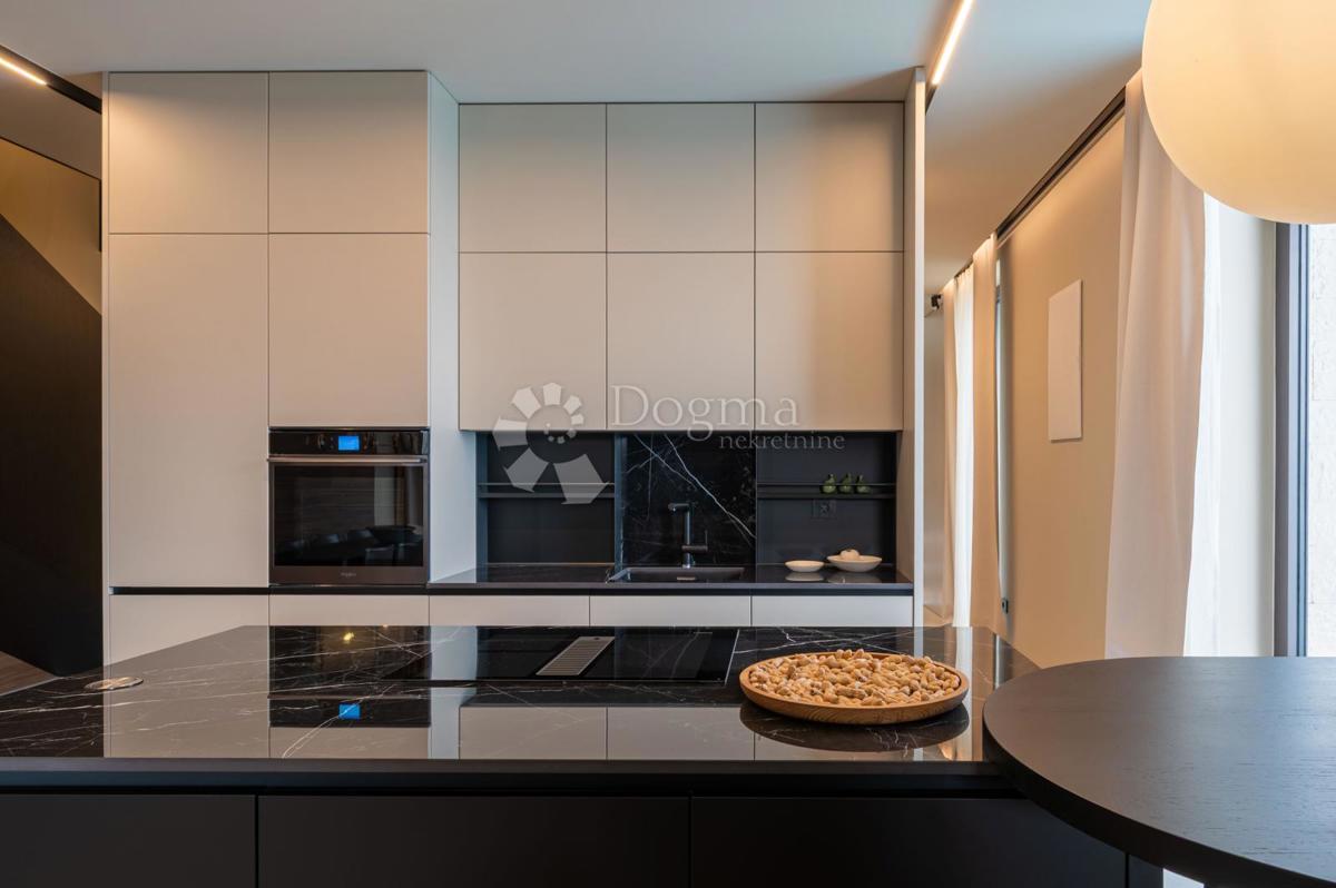 Villa esclusiva smart home, completamente attrezzata, con vista aperta