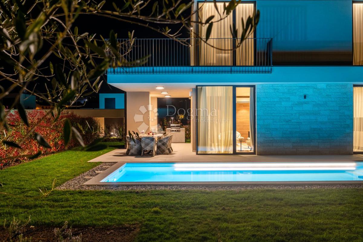 Villa esclusiva smart home, completamente attrezzata, con vista aperta