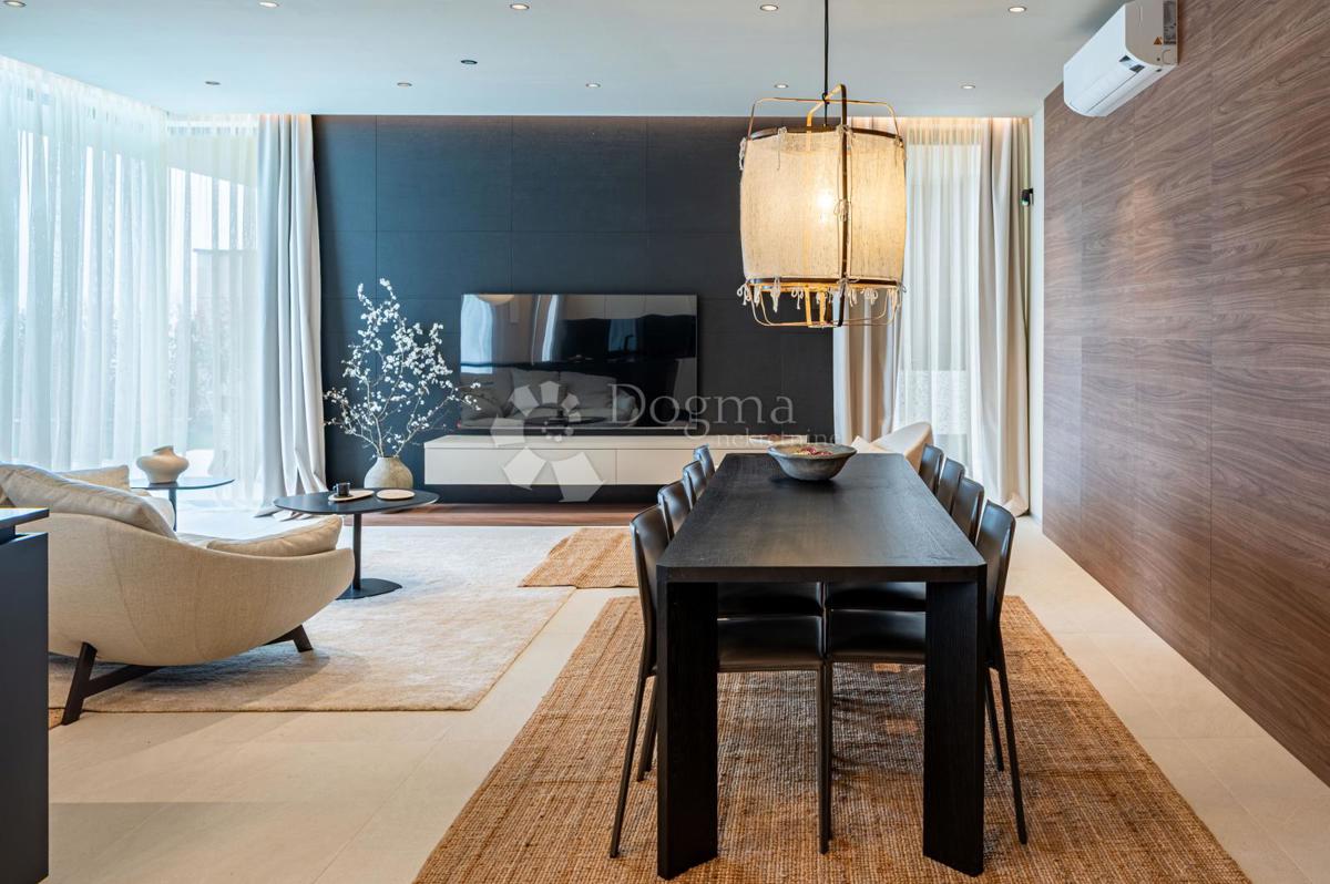 Villa esclusiva smart home, completamente attrezzata, con vista aperta