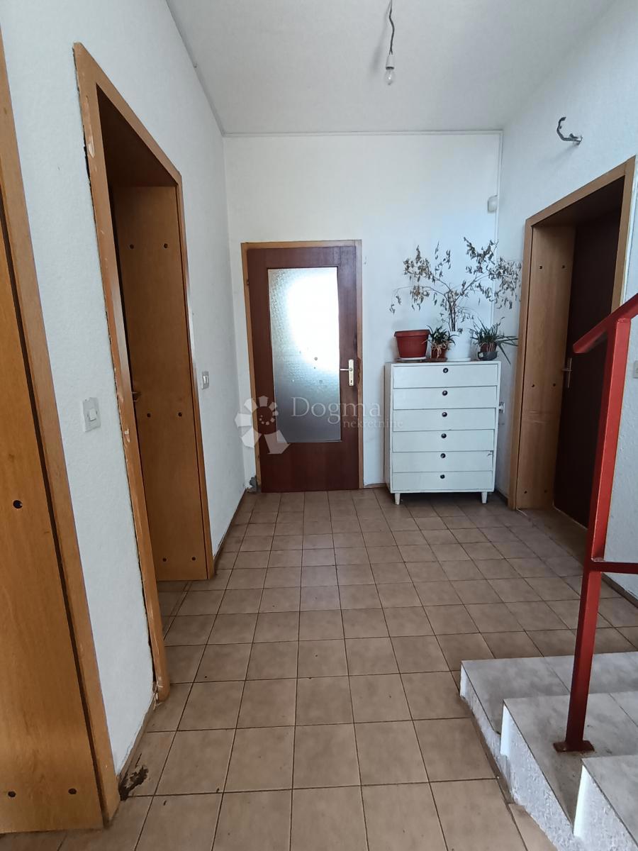 Casa Tenja, Osijek - Okolica, 238m2