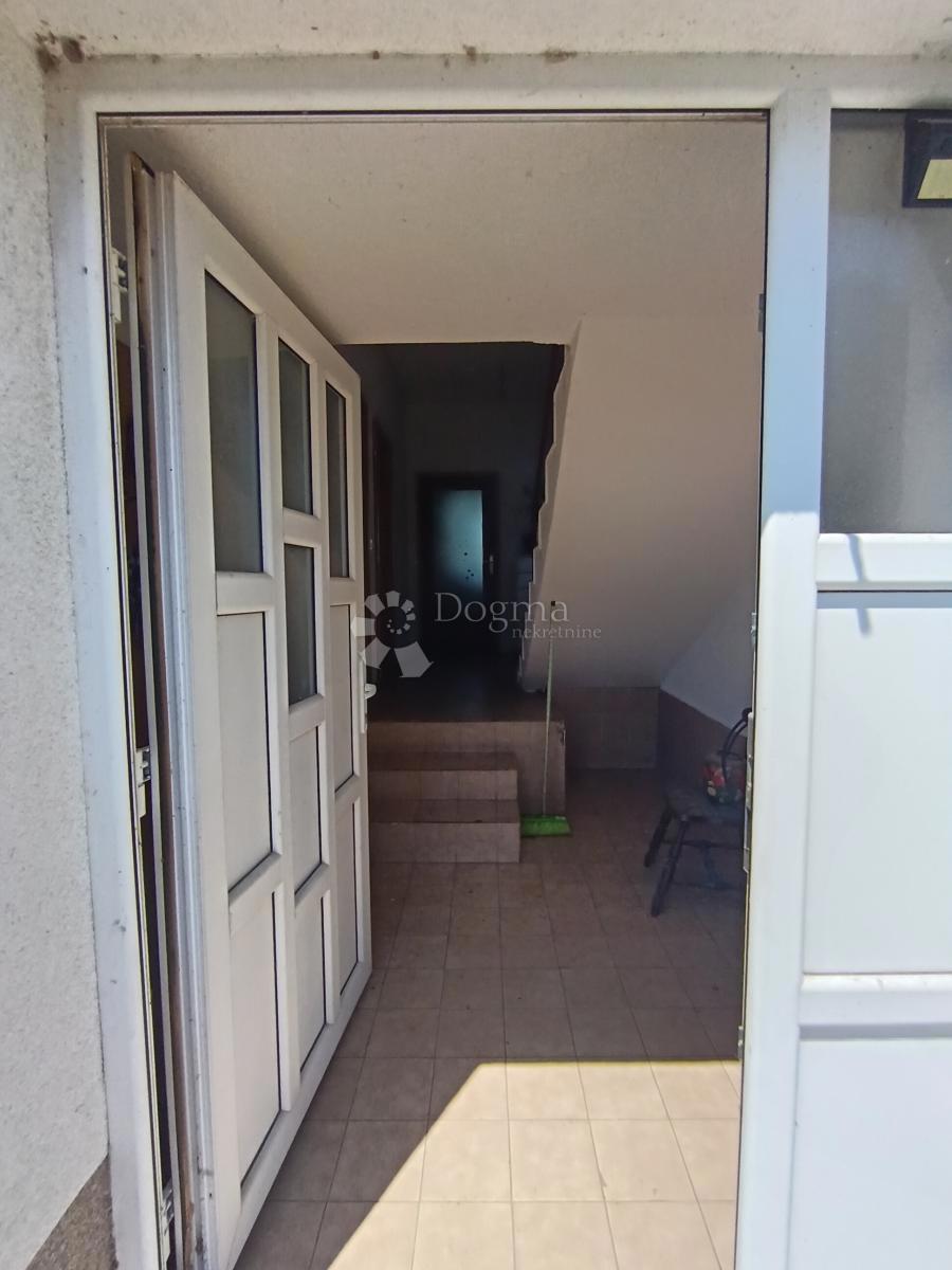 Casa Tenja, Osijek - Okolica, 238m2