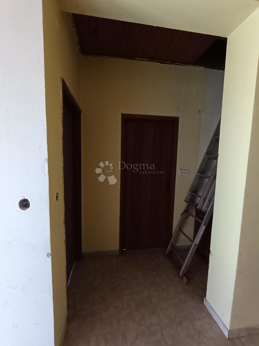 Casa Tenja, Osijek - Okolica, 238m2