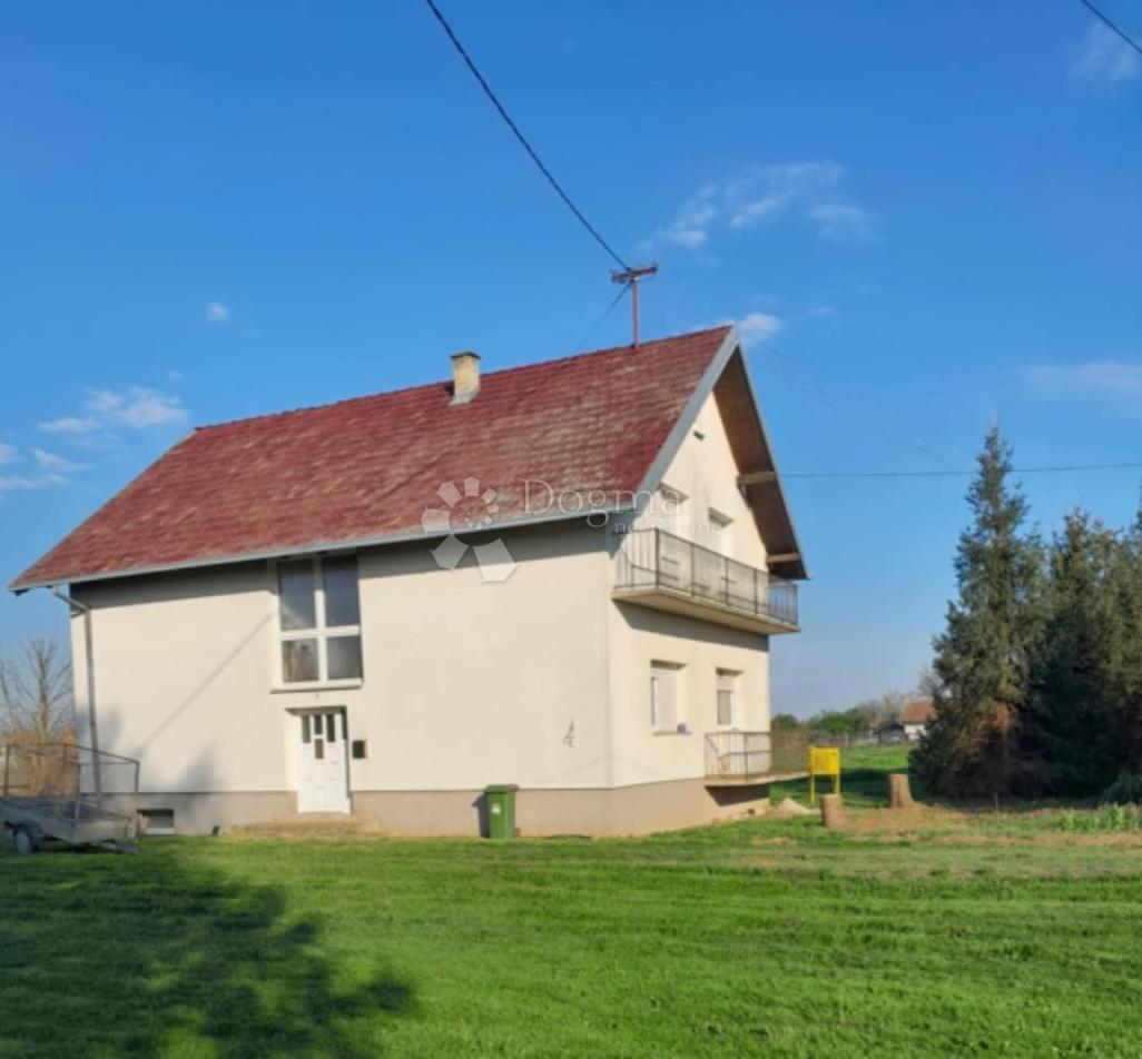 Casa Tenja, Osijek - Okolica, 238m2