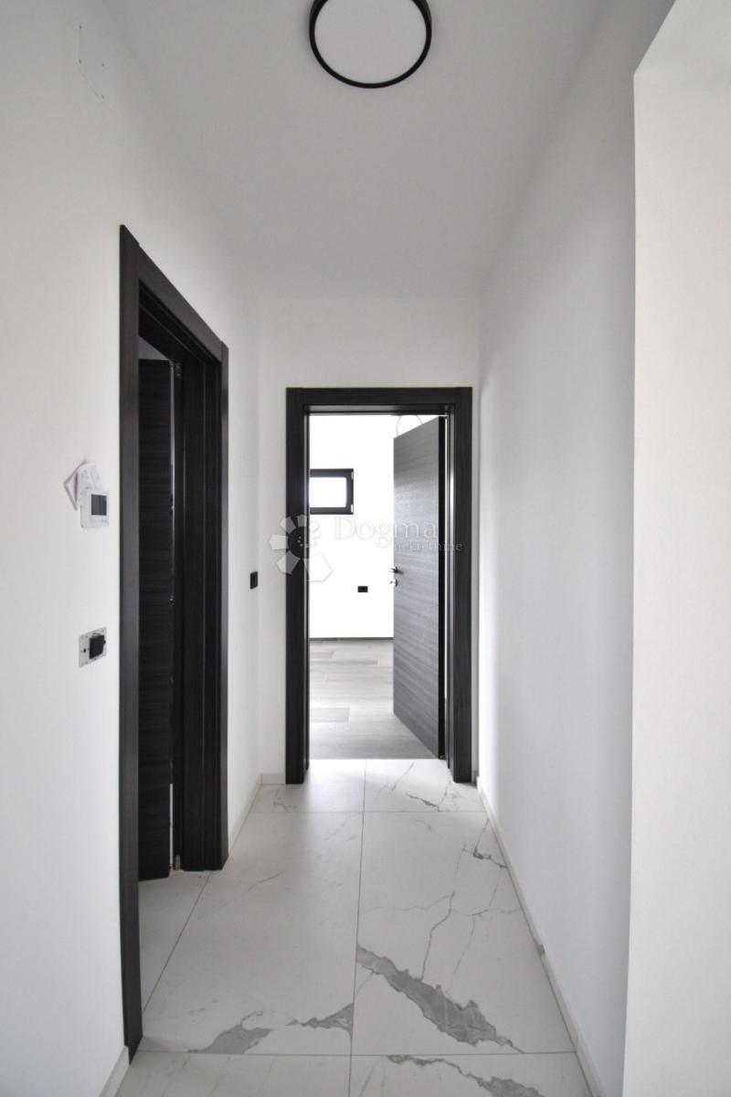 Allogio Štinjan, Pula, 73m2