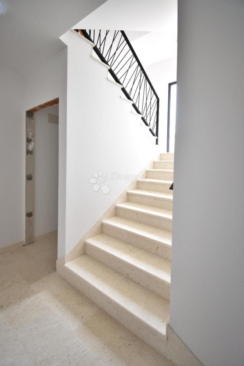 Allogio Štinjan, Pula, 73m2