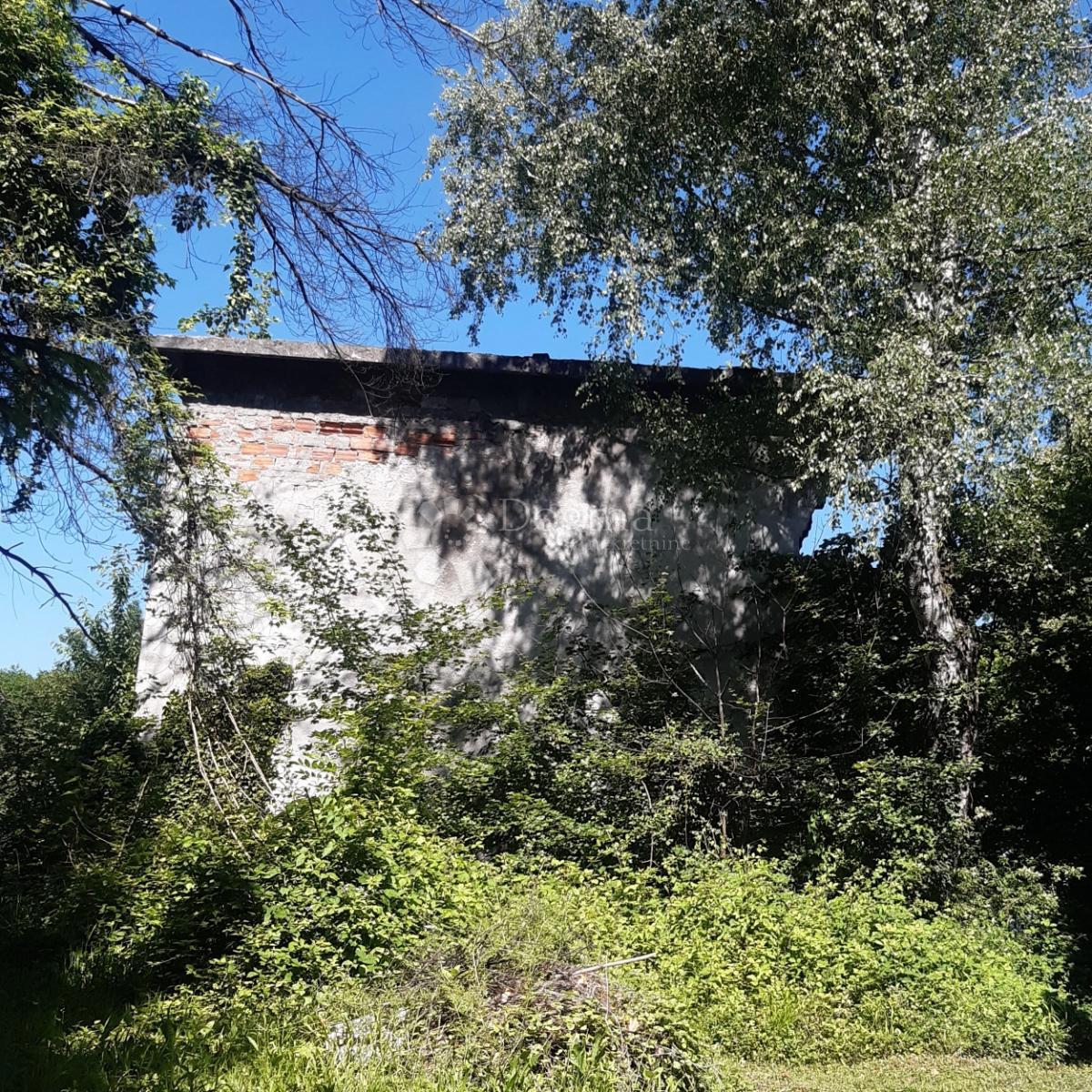 Terreno edificabile Ogulin, 1.621m2