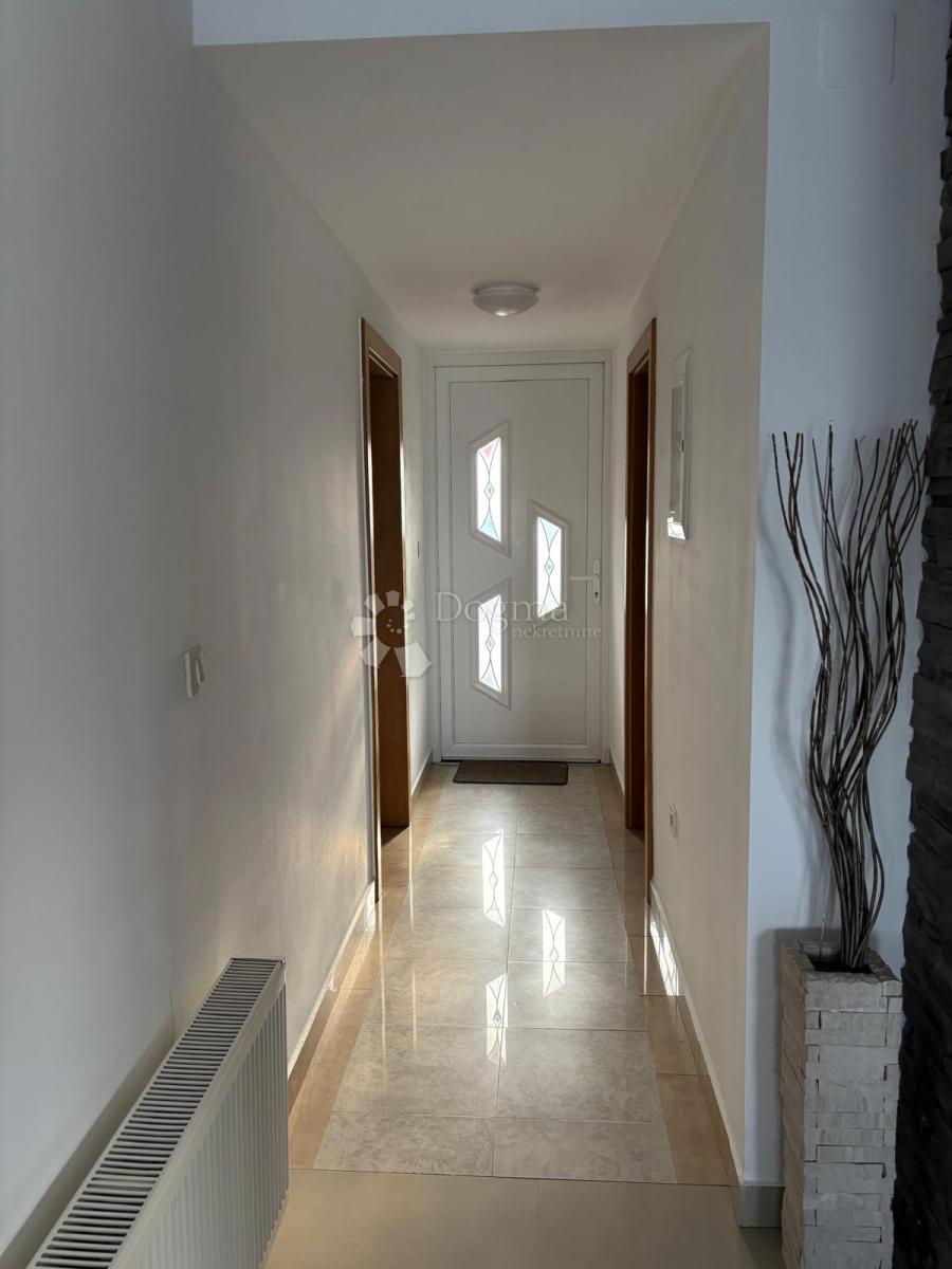 Casa Grana, Novi Marof, 379.405m2