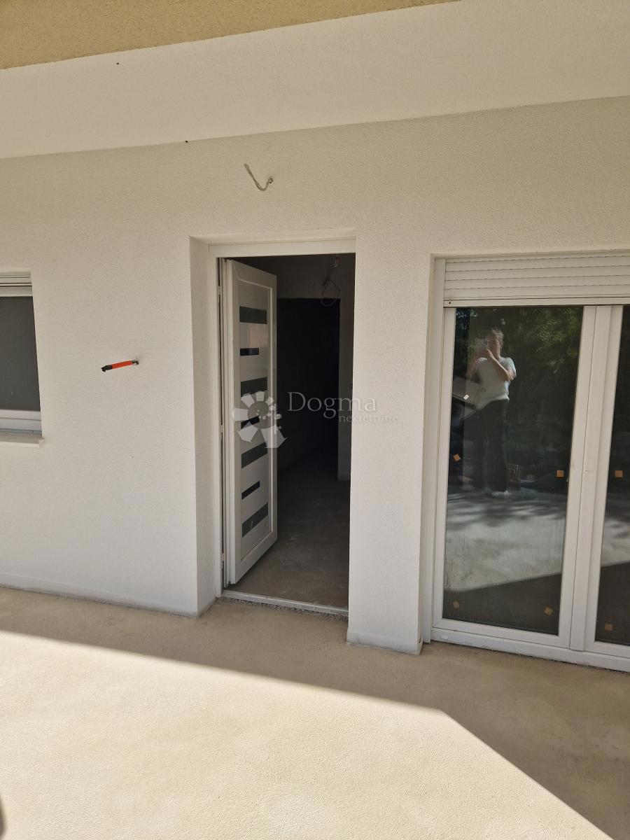 Allogio Maslenica, Jasenice, 53,64m2