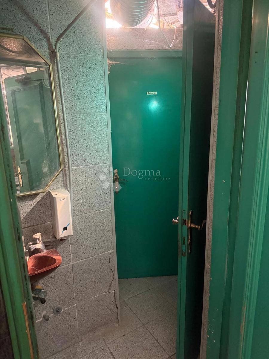 Locale commerciale Centar, Samobor, 74m2