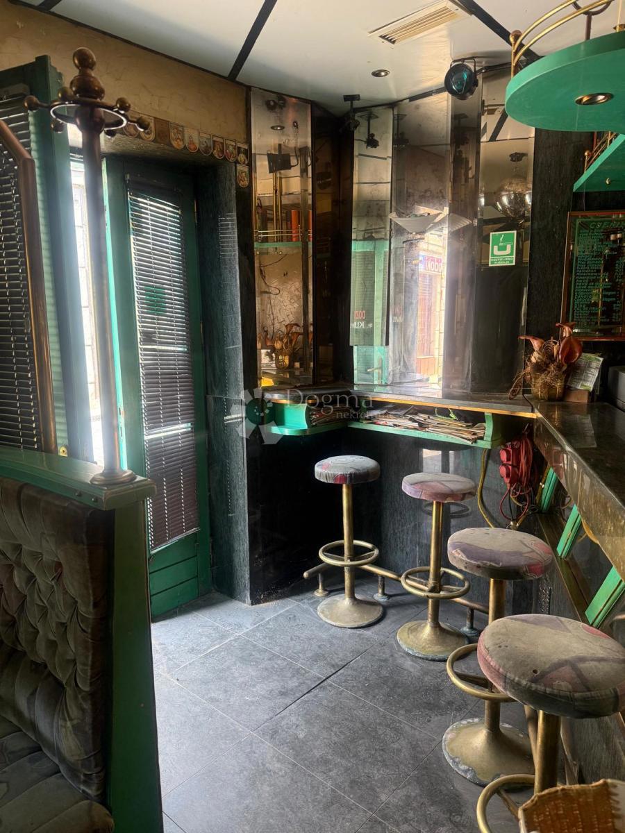 Locale commerciale Centar, Samobor, 74m2