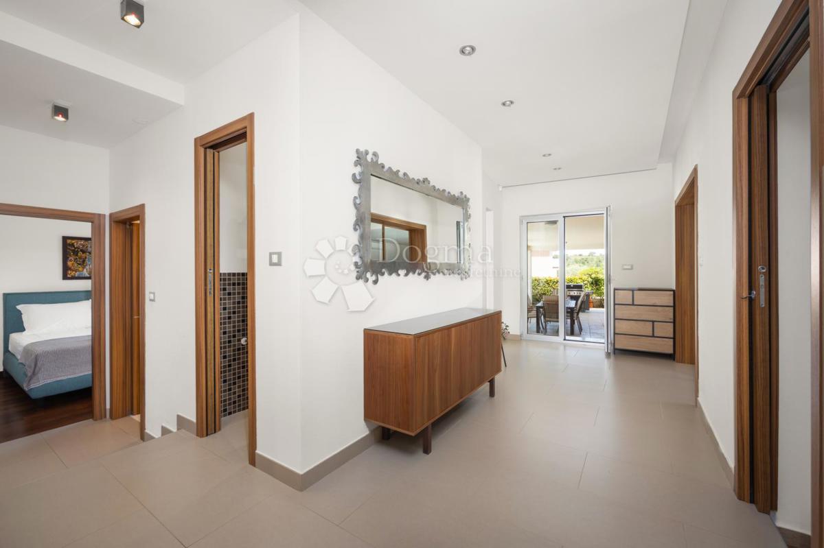 Villa di lusso vicino a marina Porto Volme