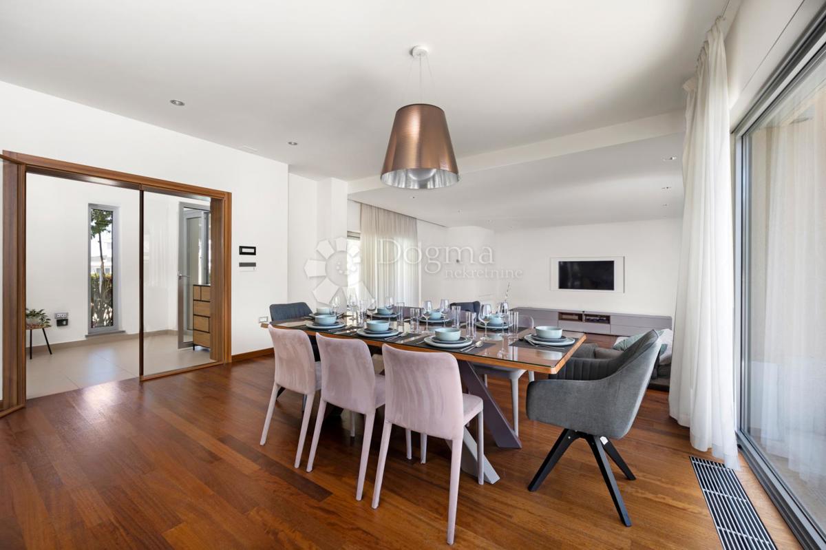 Villa di lusso vicino a marina Porto Volme