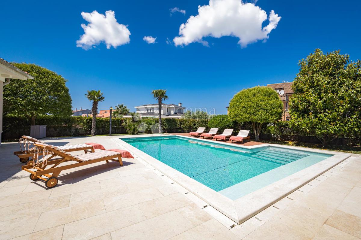 Villa di lusso vicino a marina Porto Volme