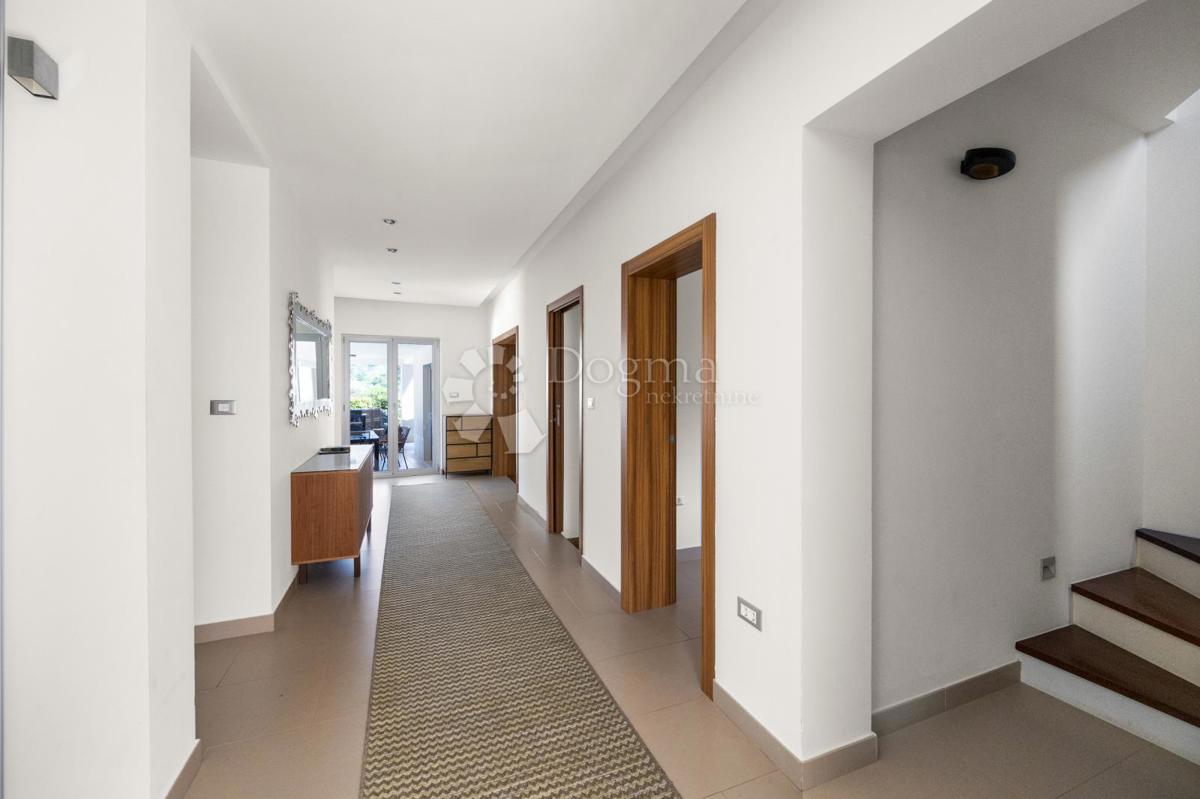 Villa di lusso vicino a marina Porto Volme