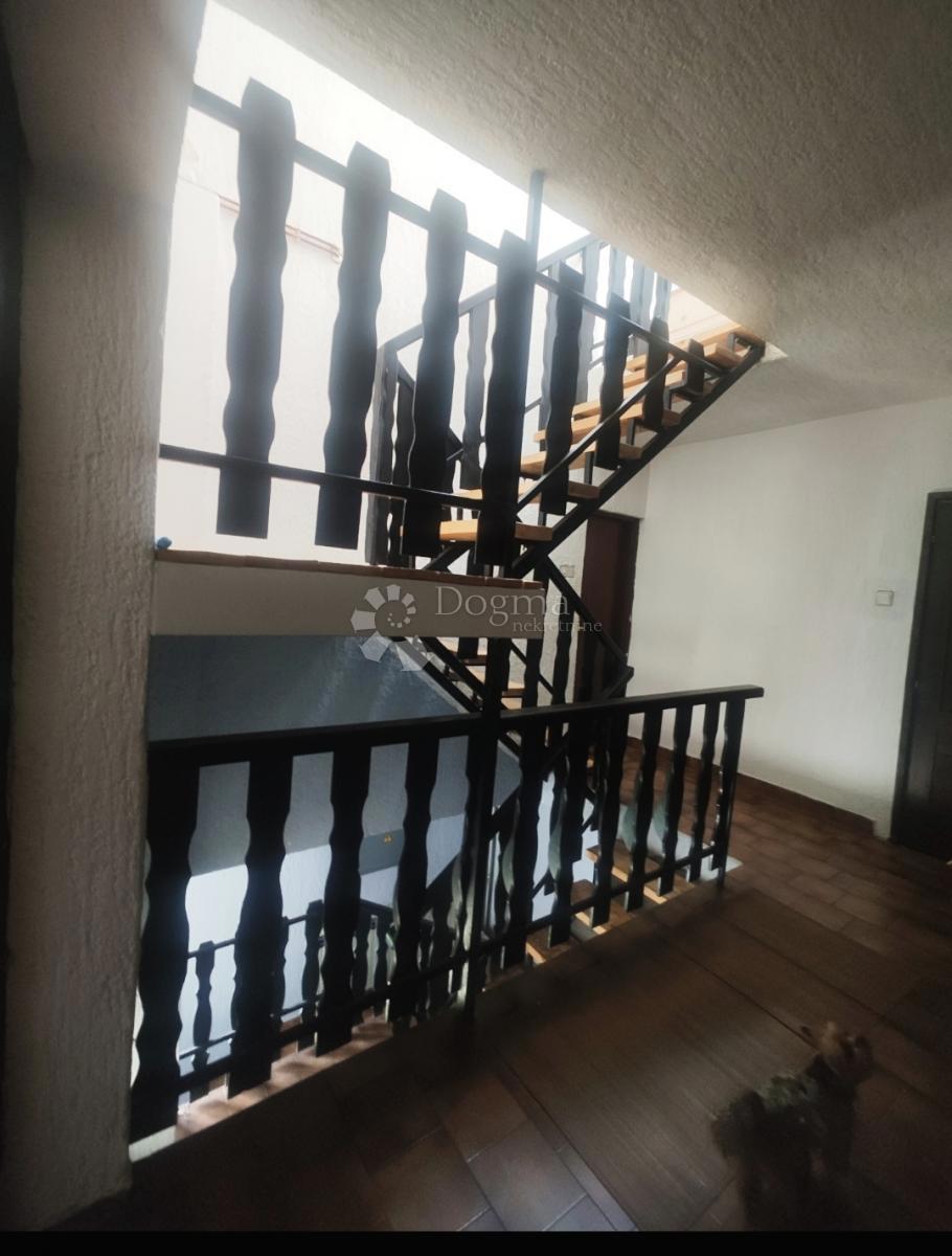 Albergo Centar, Velika Gorica, 1.964m2