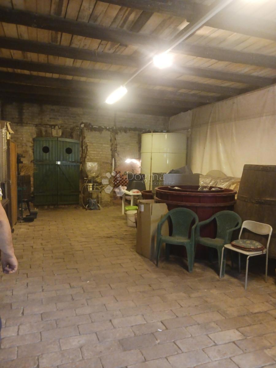Casa Zmajevac, Kneževi Vinogradi, 155m2