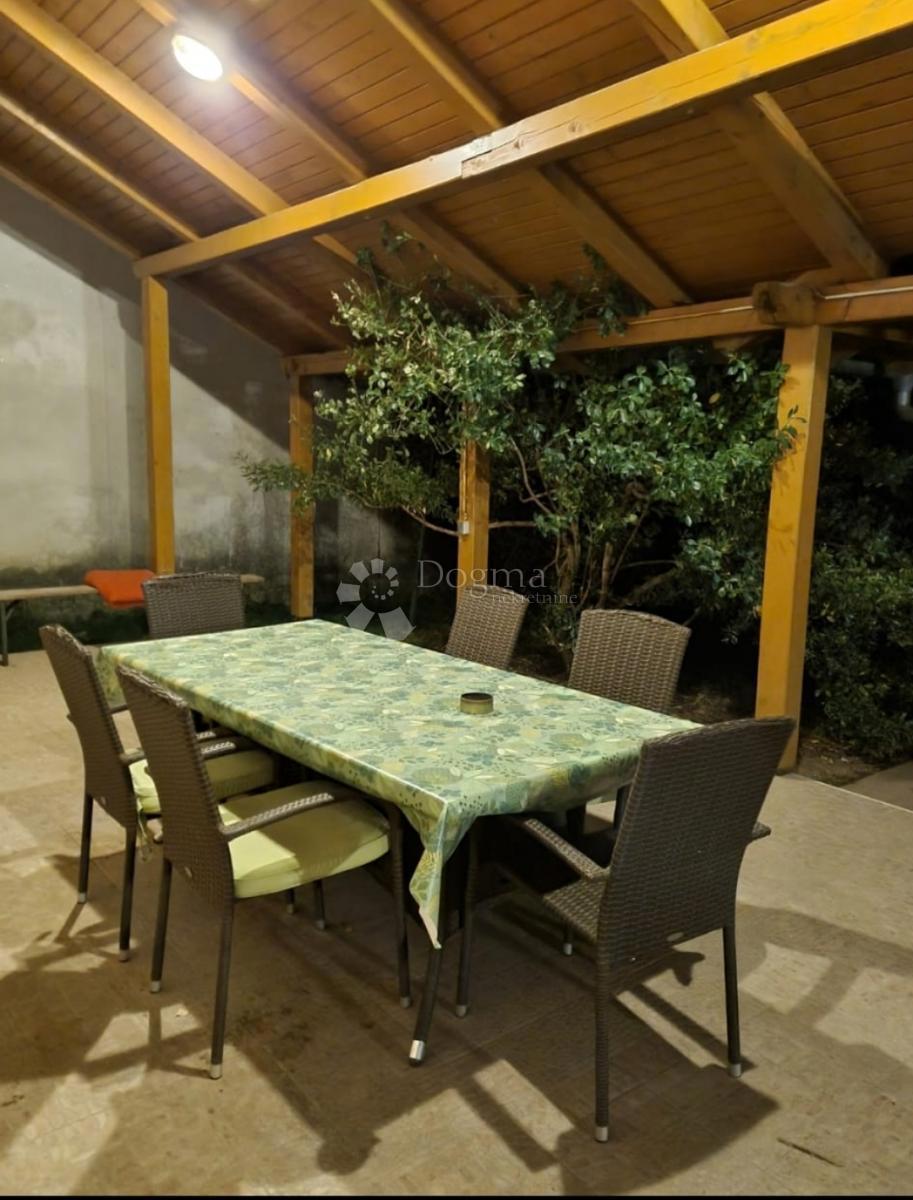 Casa Gornji Stupnik, Stupnik, 2.137m2