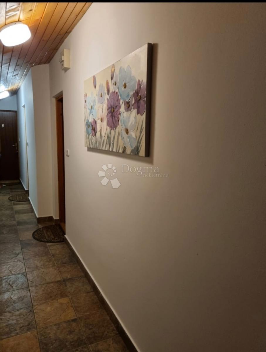 Casa Gornji Stupnik, Stupnik, 2.137m2