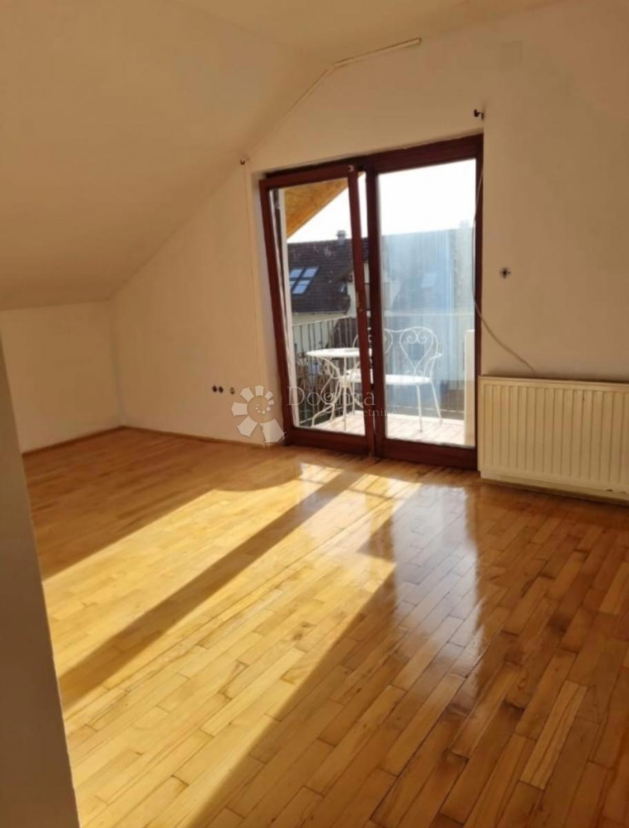 Casa Gornji Stupnik, Stupnik, 2.137m2