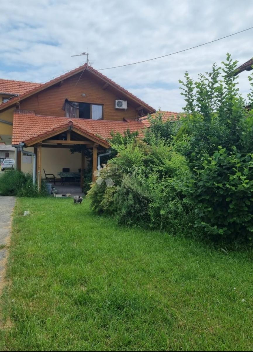 Casa Gornji Stupnik, Stupnik, 2.137m2