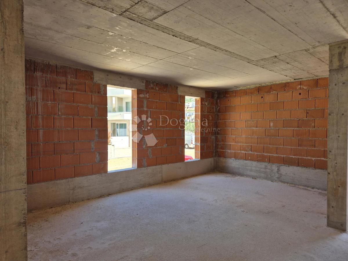 Allogio Crnica, Šibenik, 64,37m2