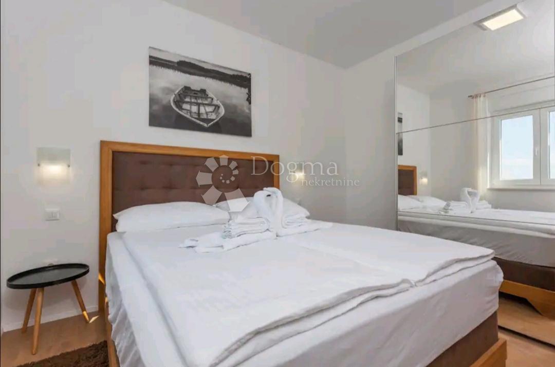 Casa Brodarica, Šibenik - Okolica, 225m2