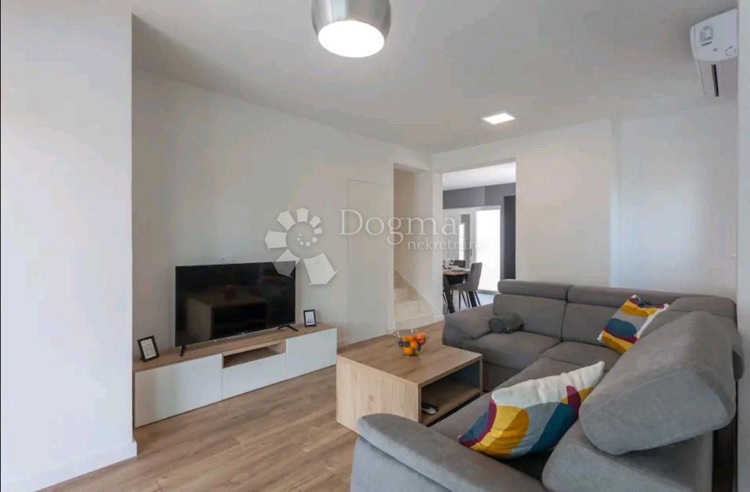 Casa Brodarica, Šibenik - Okolica, 225m2