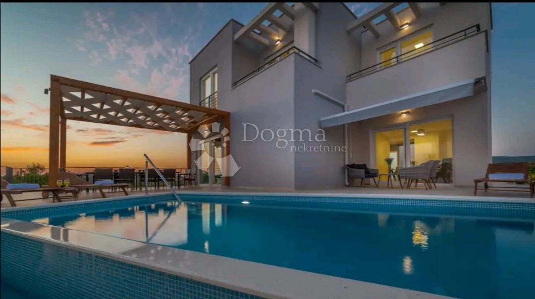 Casa Brodarica, Šibenik - Okolica, 225m2