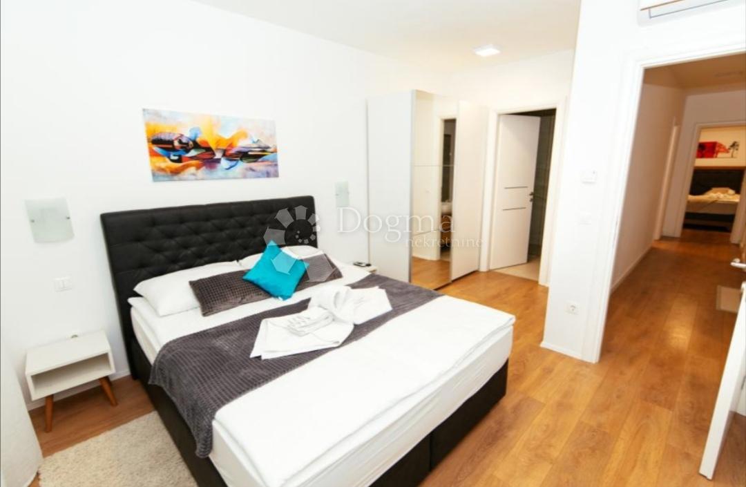 Casa Brodarica, Šibenik - Okolica, 225m2