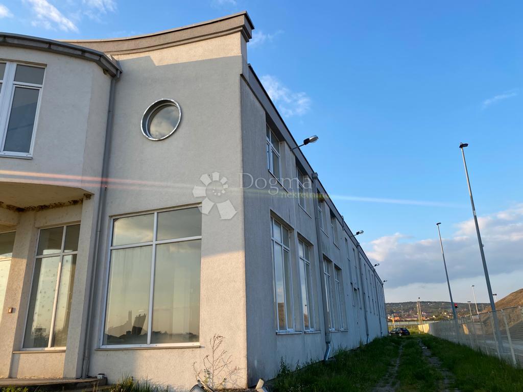 Locale commerciale Gornja Vrba, 1.350m2